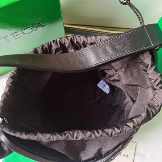 BV Helmet Bag in Nappa Leather 18.5cm 2 Colors