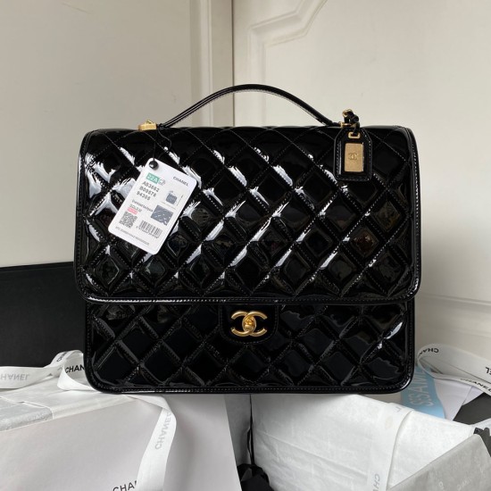 Chanel Large Backpack In Patent Leather 31.5cm
