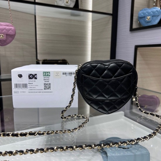 Chanel Heart Clutch With Chains In Lambskin