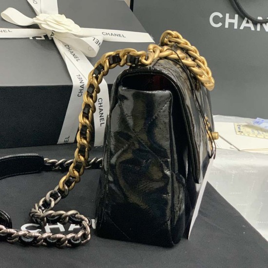 Chanel 19 Handbag In Oil Wax Calfskin