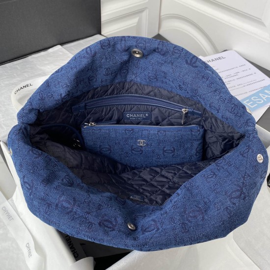 Chanel 22 Handbag In Denim Fabric With Logo Print 35cm 38cm 47cm