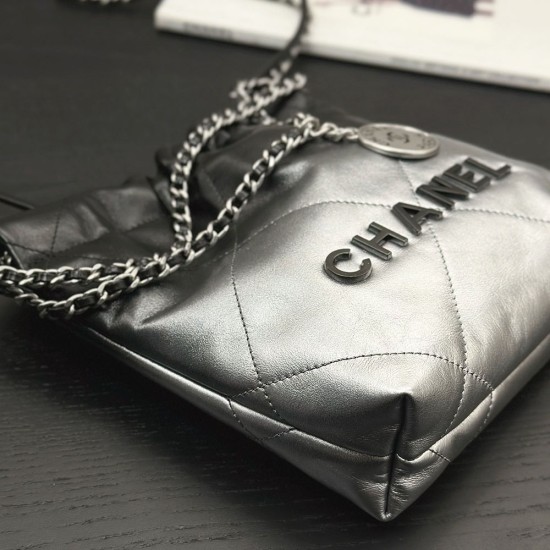 Chanel 22 Mini Handbag In Metallic Shaded Calfskin 19cm