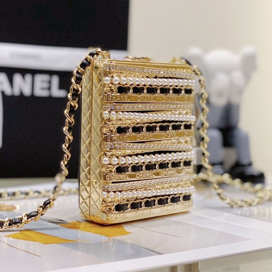Chanel Evening Bag In Lambskin Metal And Imitation Pearls 9cm 2 Colors