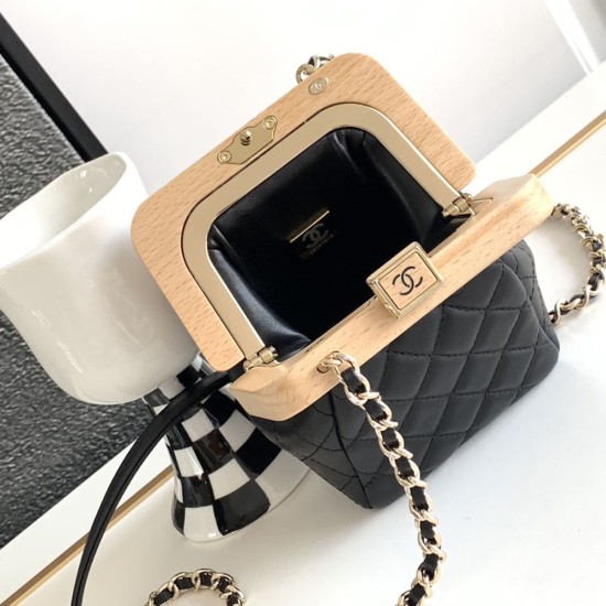 Chanel Small Clutch In Wood And Lambskin 12cm 2 Colors AS3053