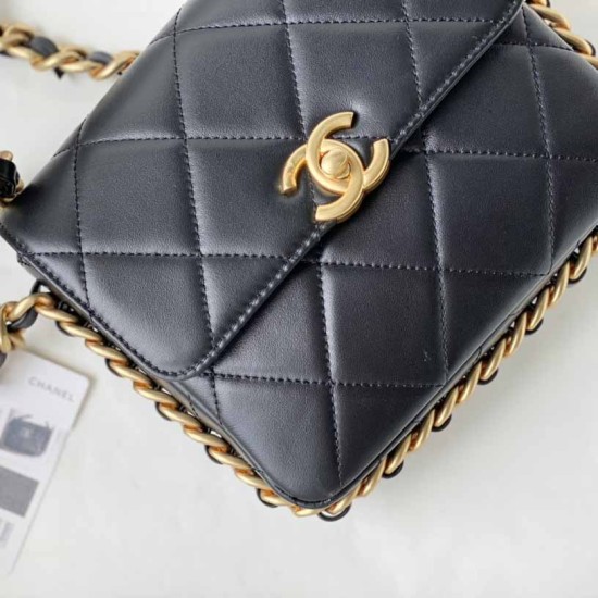 Chanel Flap Bag in Calfskin 17.5cm