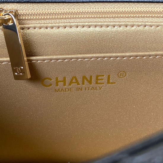 Chanel Flap Bag in Lambskin