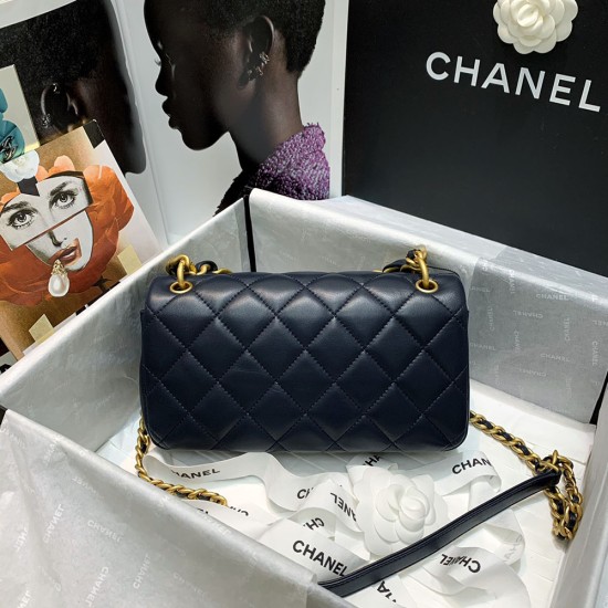 Chanel Flap Bag in Lambskin With Big Chains 23cm