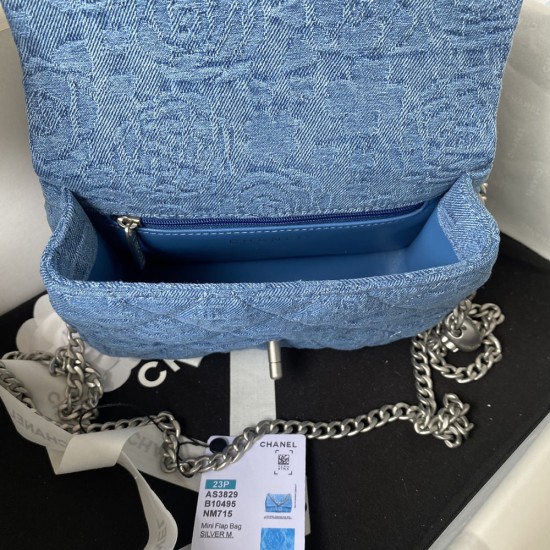 Chanel Flap Bag In Denim Fabric 20cm 24cm