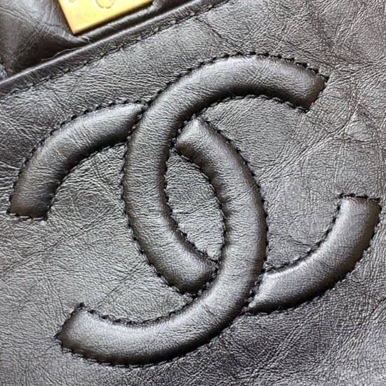 Chanel Vintage Small Messenger Bag in Aged Calfskin 17cm