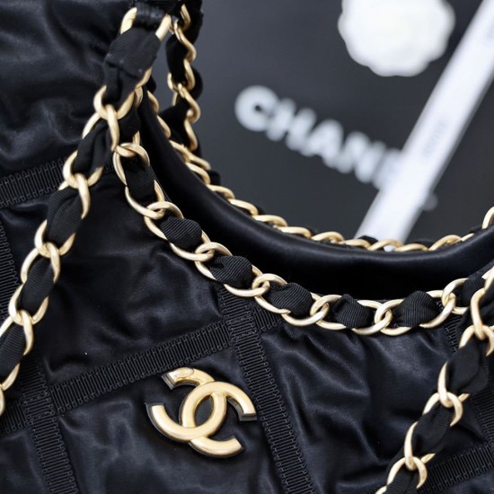 Chanel Shopping Bag in Nylon With Grosgrain