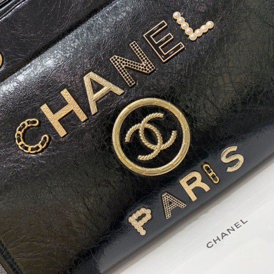 Chanel Shopping Bag in Oil Wax Leather With Metal Letters