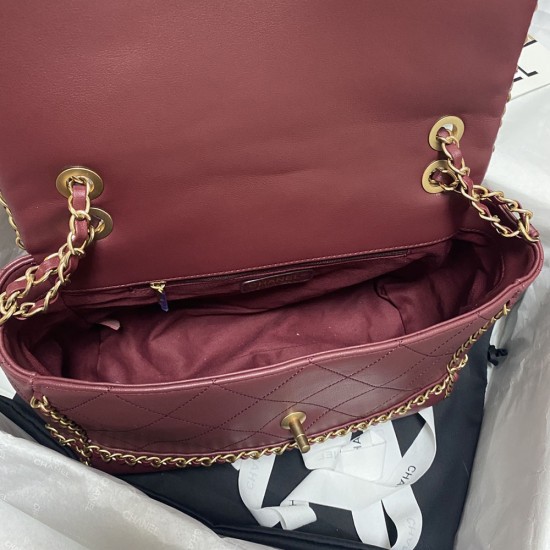 Chanel Shopping Bag in Calfskin With Chains Edges 28cm