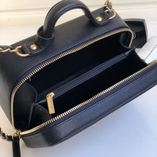 Chanel Vanity Camera Bag in Caviar Calfskin 21cm