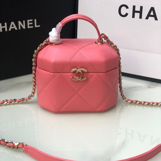 Chanel Vanity Case in Lambskin 16.5cm