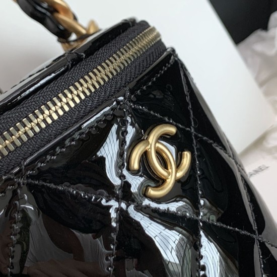 Chanel Vanity With Chain in Patent Calfskin With Metal And Leather Top Handle 10.5cm