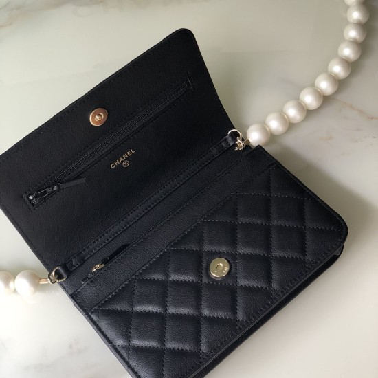 Chanel Wallet on Chain in Lambskin With Imitation Pearls Chains 19cm