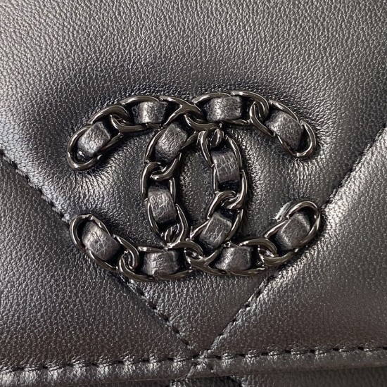 Chanel 19 Wallet On Chain in Lambskin