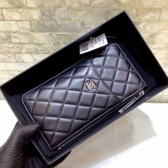 Chanel Zippy Long Wallet And Cardholder in Lambskin 19cm