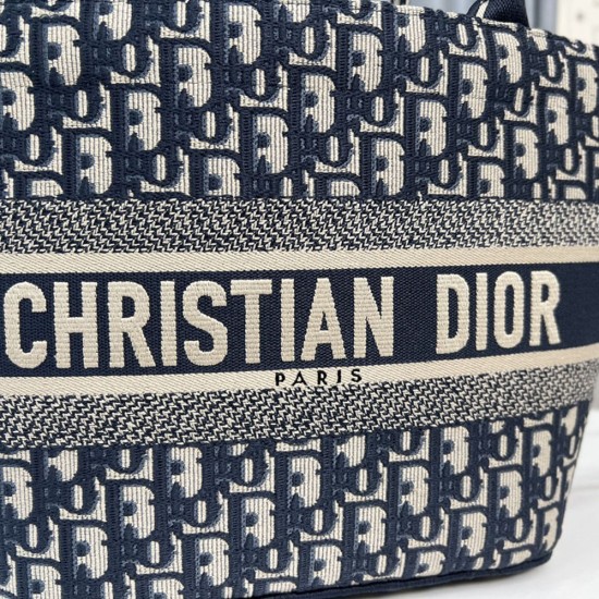 Dior Book Tote Shopping Bag In Dior Oblique Jacquard 25cm