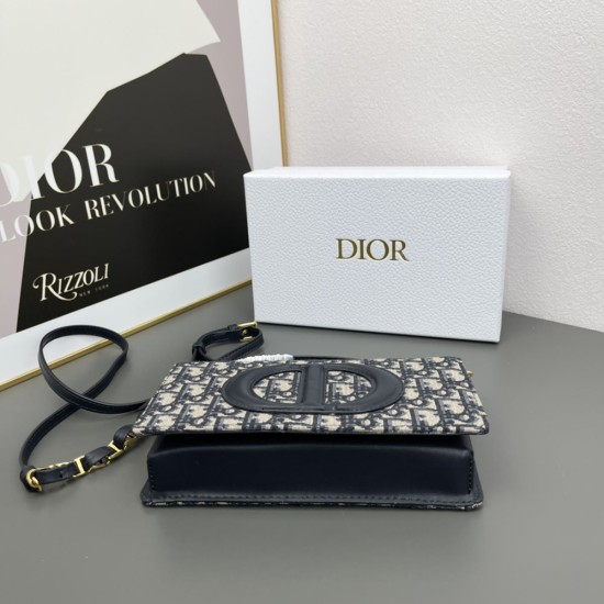 Dior CD Signature Chain Bag In Dior Oblique Jacquard 21cm