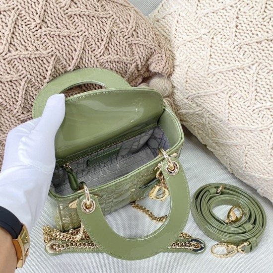 Dior Mini Lady Dior Bag In Cannage Patent Calfskin 17cm