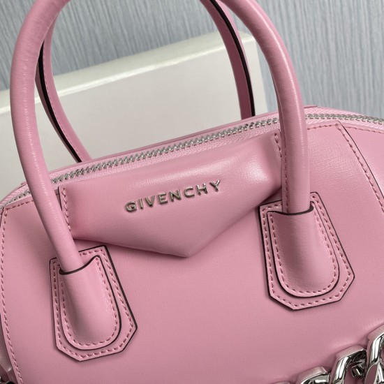 Givenchy Antigona Top Handle Bag in Box Leather With Chain
