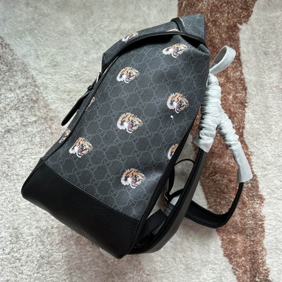 Gucci Medium Backpack In GG Supreme Canvas And Leather With Interlocking G And Tiger Print 26cm
