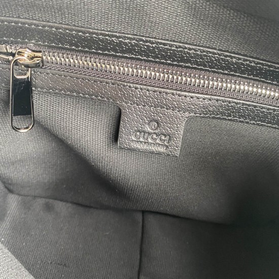 Gucci Messenger Bag In GG Supreme Canvas And Leather 23cm