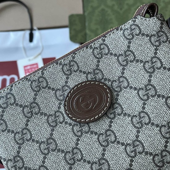 Gucci Messenger Bag In GG Supreme Canvas With Interlocking G 16cm