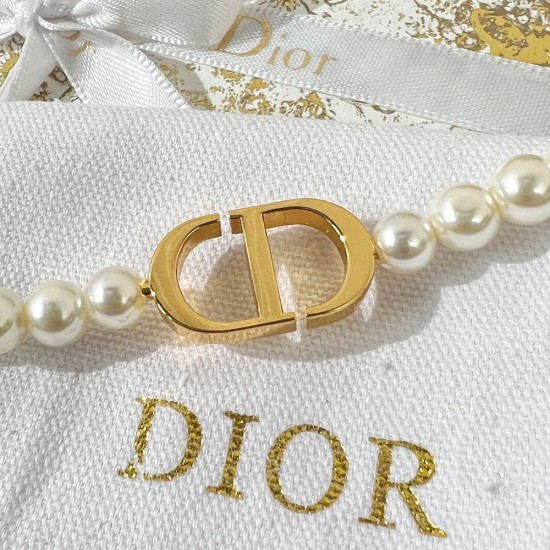 Dior 30 Montaigne Choker In Metal And Resin Pearls