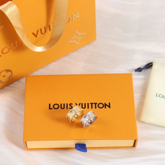 LV Twisted Flower Ring