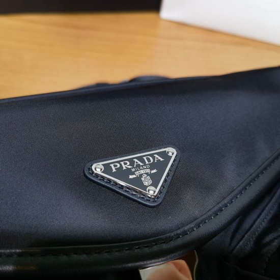 Prada Re-Nylon And Leather Shoulder Bag Belt Bags 27cm 2VH175