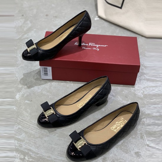 Ferragamo Vara Bow Pump Shoe In Quilted Nappa And Patent Leather 6 Colors